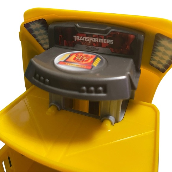 Micro machine bumblebee playset transformer used - Picture 9 of 12